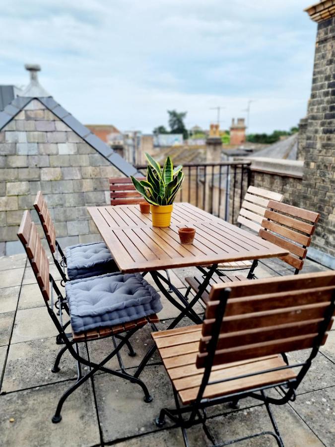 Cityscape Haven: 1 Bedroom Apartment With Terrace And City View Bournemouth Exterior foto